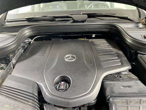 Used 2024 Mercedes-Benz GLS 450 4MATIC image 33