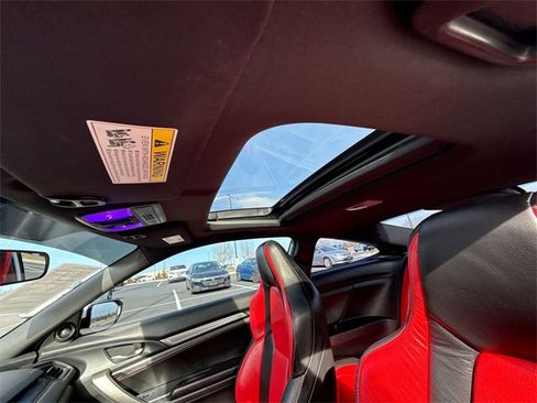 Used 2018 Honda Civic Si image 18