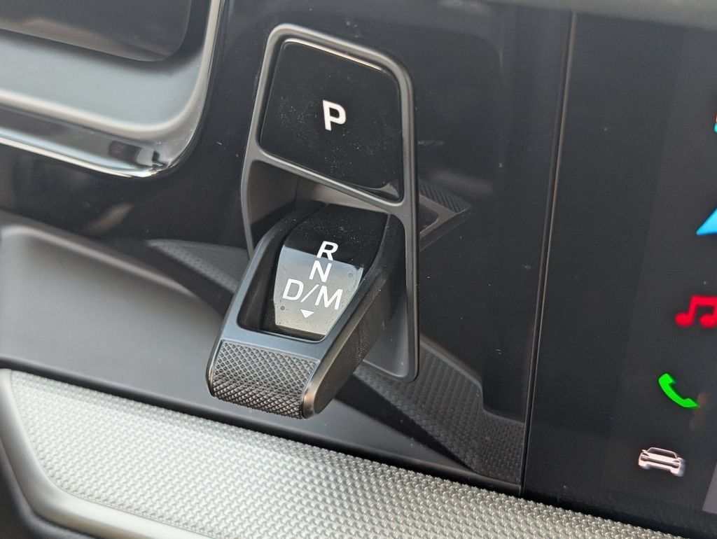 Certified 2025 Porsche Cayenne AWD/4WD image 16