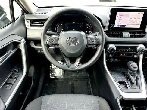 Certified 2025 Toyota RAV4 XLE image 19