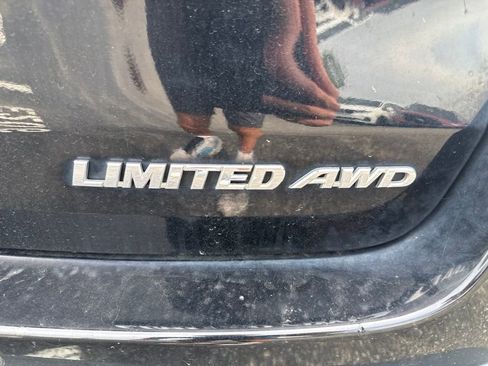Used 2018 Toyota Highlander Limited Platinum AWD/4WD image 10