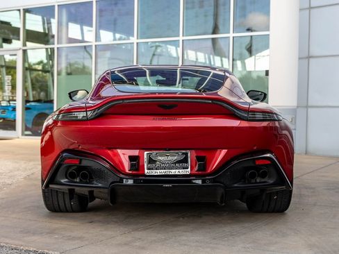 Used 2021 Aston Martin V8 Vantage Coupe RWD image 12