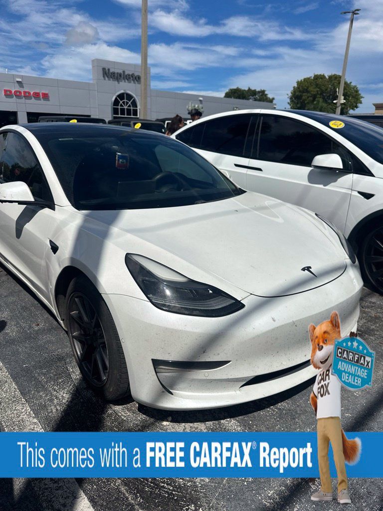 Used 2021 Tesla Model 3 Standard Range Plus RWD image 3