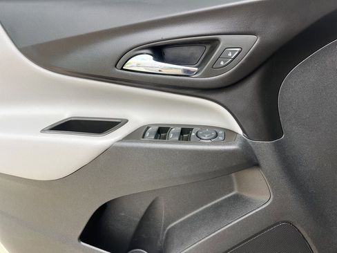 Used 2023 Chevrolet Equinox LS FWD image 37