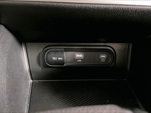 Used 2024 Kia Sportage LX image 33