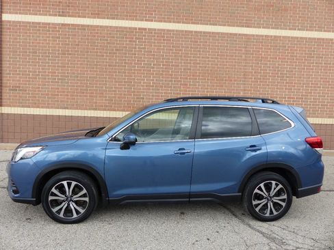 Used 2023 Subaru Forester Limited image 4