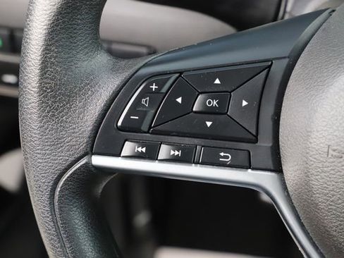 Used 2024 Nissan Sentra SV FWD image 22