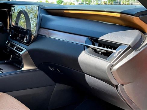 Used 2025 Lexus RX 350 Premium w/ Accessory Package (Z1) image 19