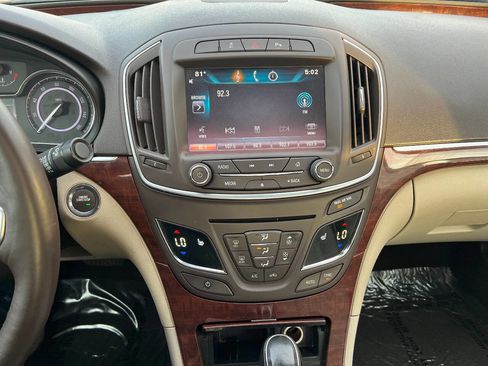 Used 2015 Buick Regal Premium image 32