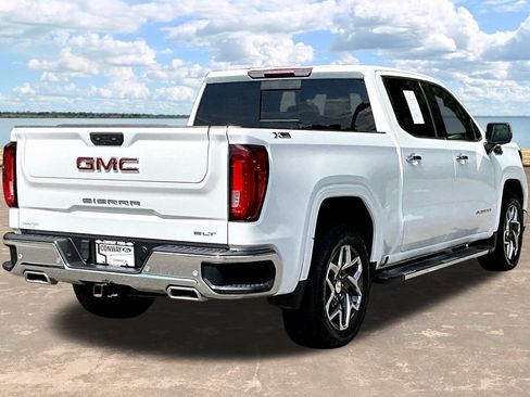Used 2024 GMC Sierra 1500 SLT w/ SLT Premium Plus Package AWD/4WD image 8