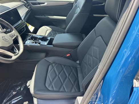 New 2026 Volkswagen Atlas Cross Sport SE FWD image 18