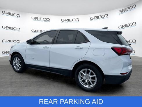 Used 2023 Chevrolet Equinox LS w/ LS Convenience Package FWD image 5