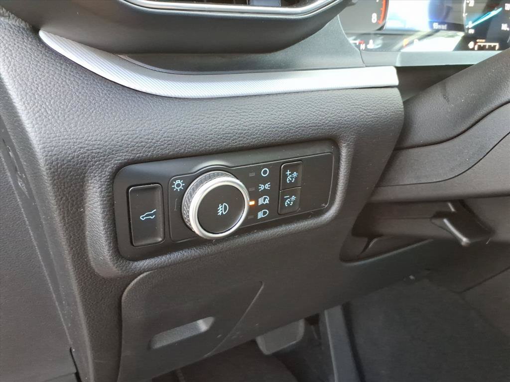 Used 2023 Ford Explorer XLT w/ Equipment Group 202A AWD/4WD image 13