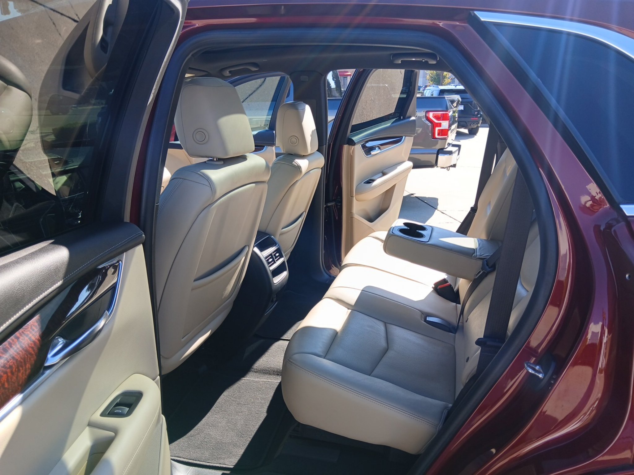Used 2017 Cadillac XT5 Luxury w/ Driver Awareness Package FWD image 21