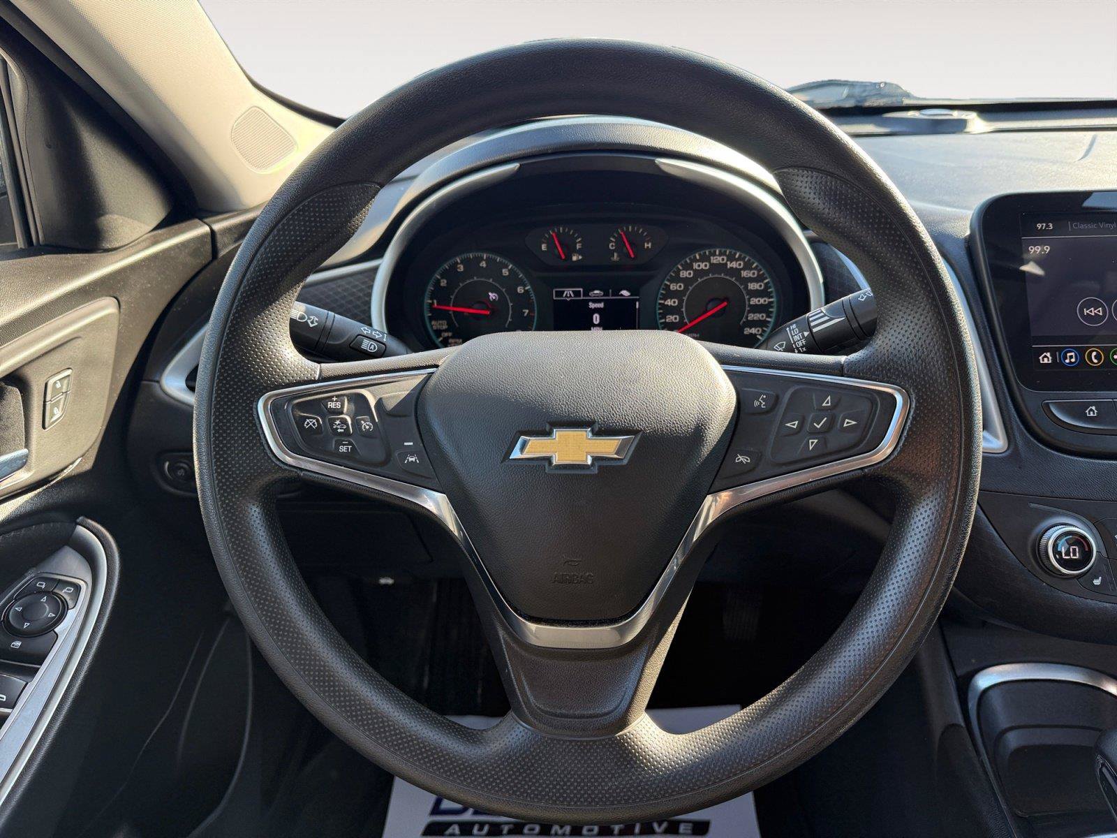 Used 2023 Chevrolet Malibu LT FWD image 16
