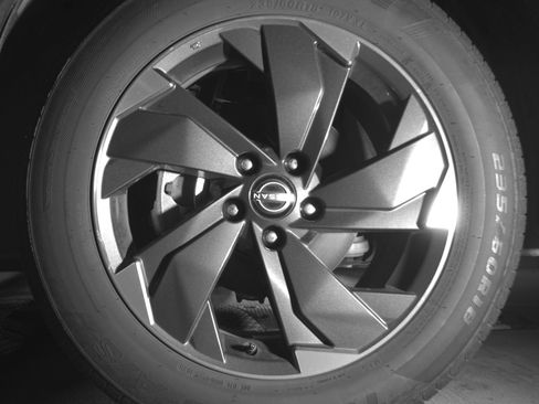 Used 2025 Nissan Rogue SV AWD/4WD image 12