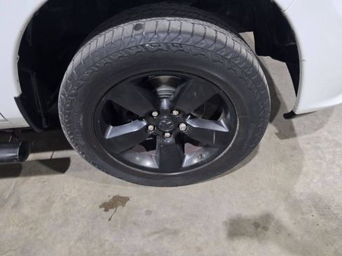 Used 2019 RAM 1500 Express w/ Express Value Package AWD/4WD image 22