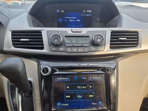 Used 2016 Honda Odyssey SE image 10