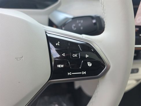 New 2025 Volkswagen ID. Buzz 1st Edition image 30