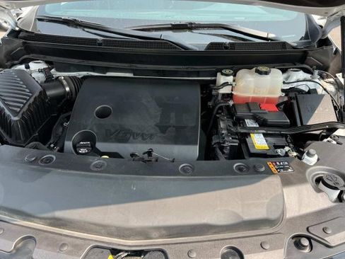 Used 2022 Buick Enclave Essence w/ LPO, Floor Liner Package image 10