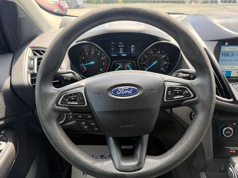 Used 2019 Ford Escape SE FWD image 11