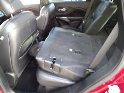 Used 2021 Jeep Cherokee Latitude Lux 80th Anniv w/ Trailer Tow Group image 36