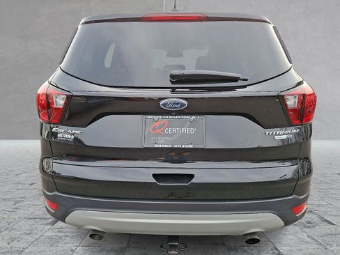 Used 2019 Ford Escape Titanium image 9
