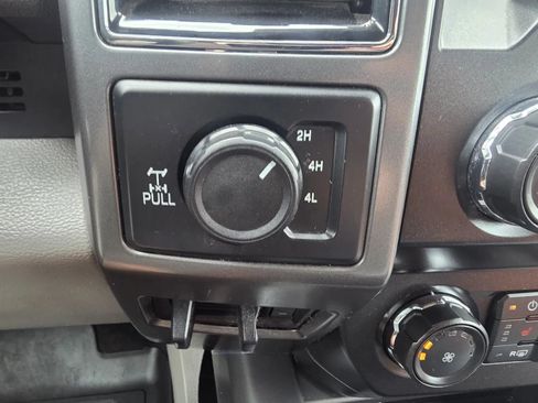 Used 2019 Ford F250 XLT w/ XLT Premium Package AWD/4WD image 21