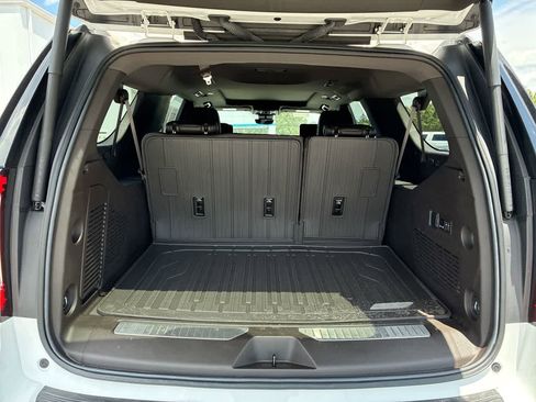 Used 2024 GMC Yukon XL Denali w/ Advanced Technology Package RWD image 27