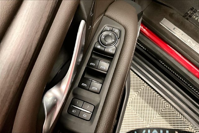 Used 2022 GMC Yukon Denali AWD/4WD image 31