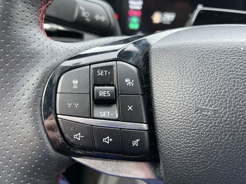 Used 2025 Ford Explorer ST-Line w/ ST-Line Street Pack image 20