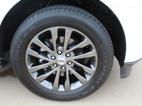 Used 2019 Ford Expedition Limited w/ Equipment Group 301A AWD/4WD image 65