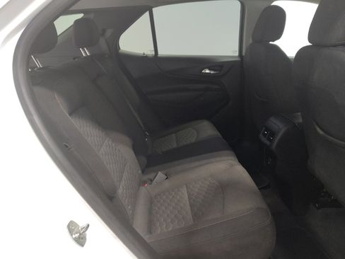 Used 2021 Chevrolet Equinox LT FWD image 19