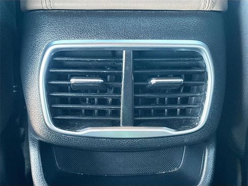 Used 2020 Hyundai Santa Fe SE image 25