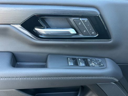 New 2026 GMC Yukon XL Denali image 11