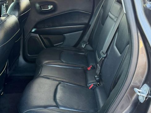 Used 2018 Jeep Compass Limited w/ Navigation Group image 9