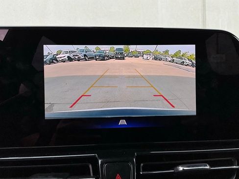 Used 2025 Chevrolet TrailBlazer LT image 25