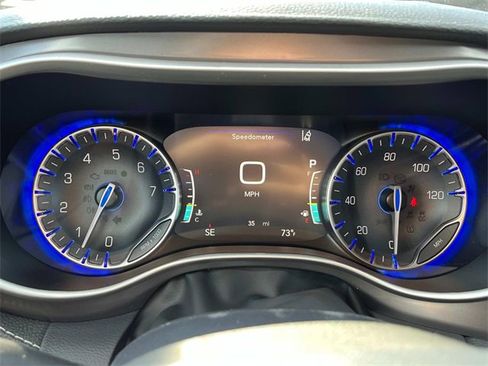 New 2026 Chrysler Pacifica Select image 30