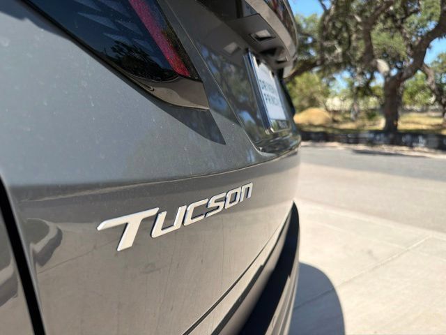 New 2026 Hyundai Tucson Limited FWD image 12