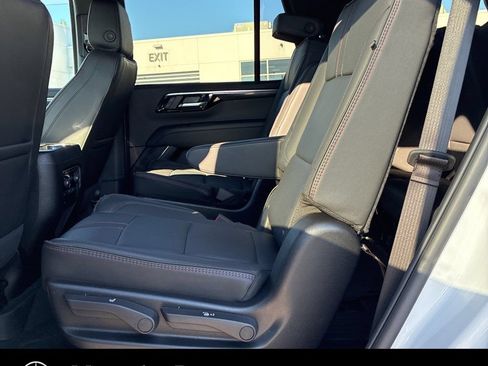 Used 2026 Chevrolet Tahoe RST w/ RST Capability Package AWD/4WD image 13