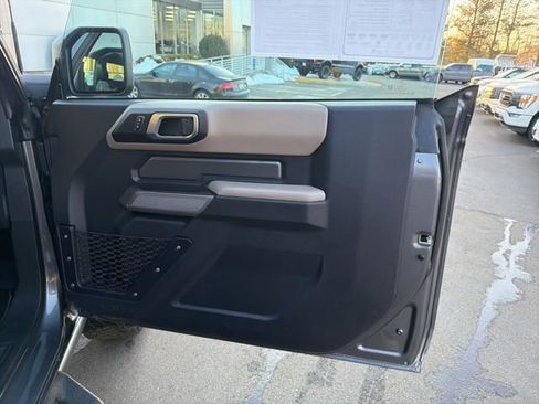 Used 2023 Ford Bronco Wildtrak image 10