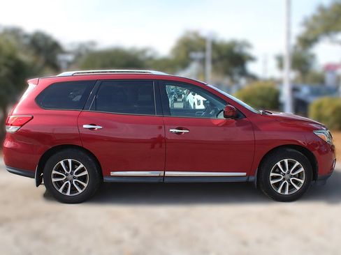 Used 2015 Nissan Pathfinder SL w/ Cargo Package image 5