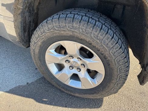 Used 2019 RAM 1500 Big Horn image 8