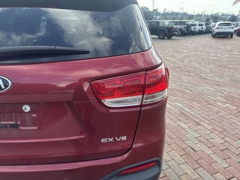 Used 2017 Kia Sorento EX FWD image 11