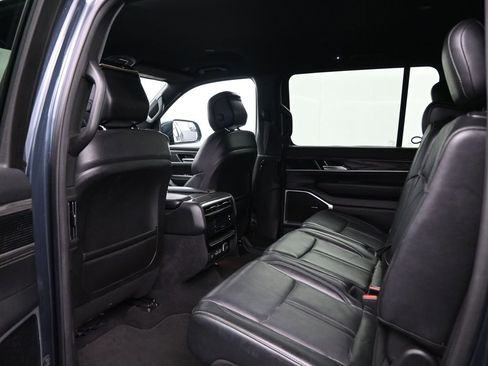 Used 2022 Jeep Wagoneer Series III image 29