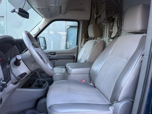 Used 2017 Nissan NV 3500 SL image 16