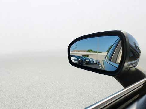 Used 2020 Ford Fusion SE FWD image 13