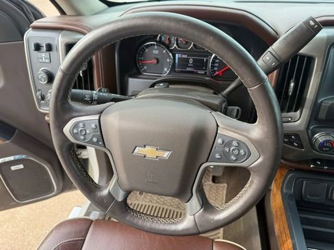Used 2014 Chevrolet Silverado 1500 High Country w/ High Country Premium Package AWD/4WD image 14