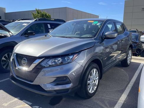 Used 2021 Nissan Rogue Sport S FWD image 2
