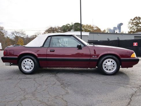 Used 1989 Ford Mustang LX image 31